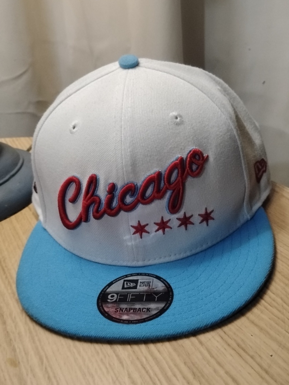 New Era Kids Chicago Snapback Hat in White, Light Blue and Red